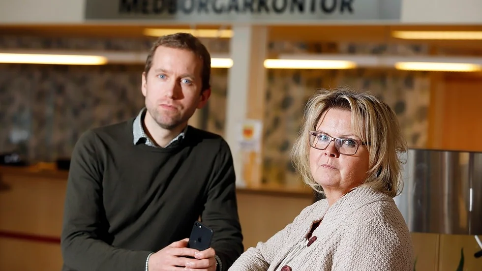 Kommunalråden Jacob Högfeldt (M) och Monica Lindell Rylén (S) driver frågan om att lägga ner flera skolor i Strängnäs kommun.