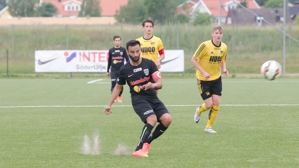 Sagvan Abdulsatar gjorde mycket bra i matchen. Tyvärr skadade han sig också.