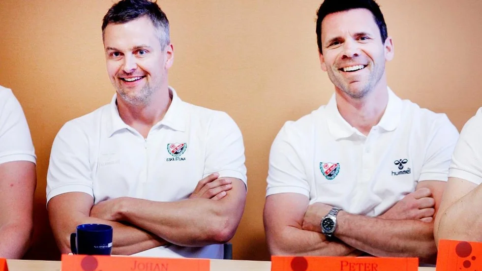 Damtränarena Johan Moberger och Peter Luksic har skrivit nya kontrakt med Guif.