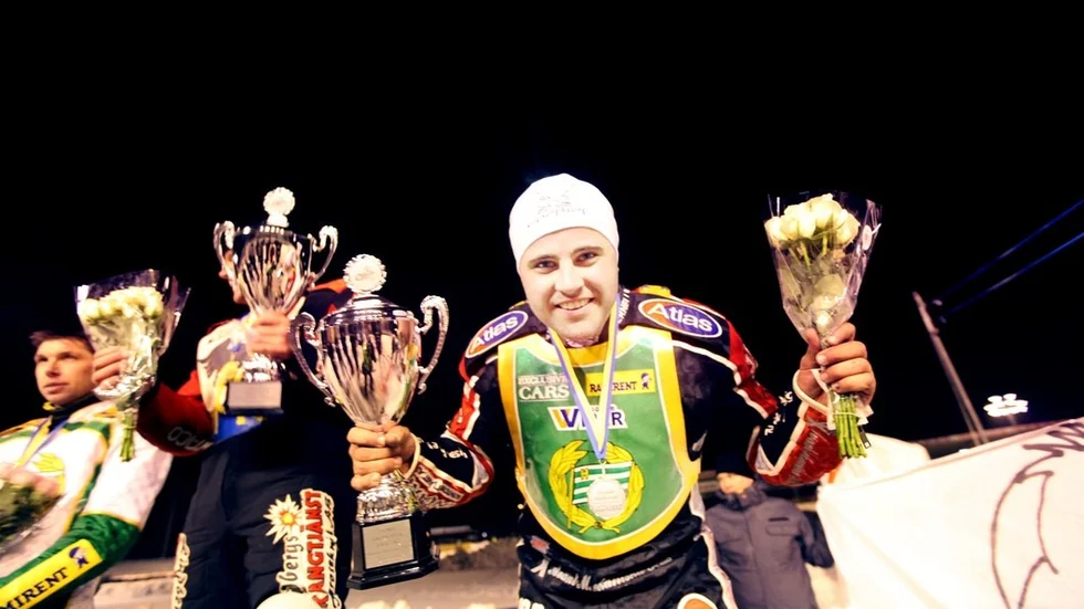 Robert Henderson är ny lagledare för Smedernas division 1-lag.