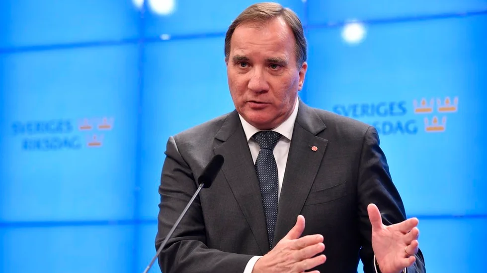 Tycker du Jimmy Jansson att Stefan Löfven har fel när han kallar Jimmie Åkesson fascist? Eller om du håller med Stefan Löfven om detta, undrar Firat Nemrud (V) och Rashid Azarå (V).