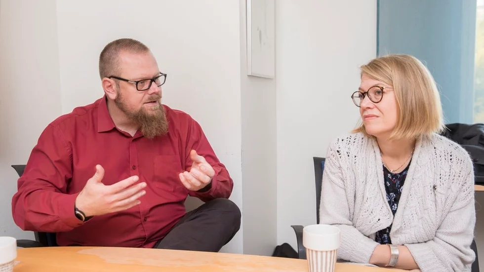 Det har gått drygt fyra månader sedan GDPR infördes än finns ingen rättspraxis. Det medför gråzoner där det inte är helt klart hur GDPR ska tolkas konstaterar kommunens digitaliserings- och kommunikationschef Andreas Peterzén och kommunjuristen Maria Knutsson.