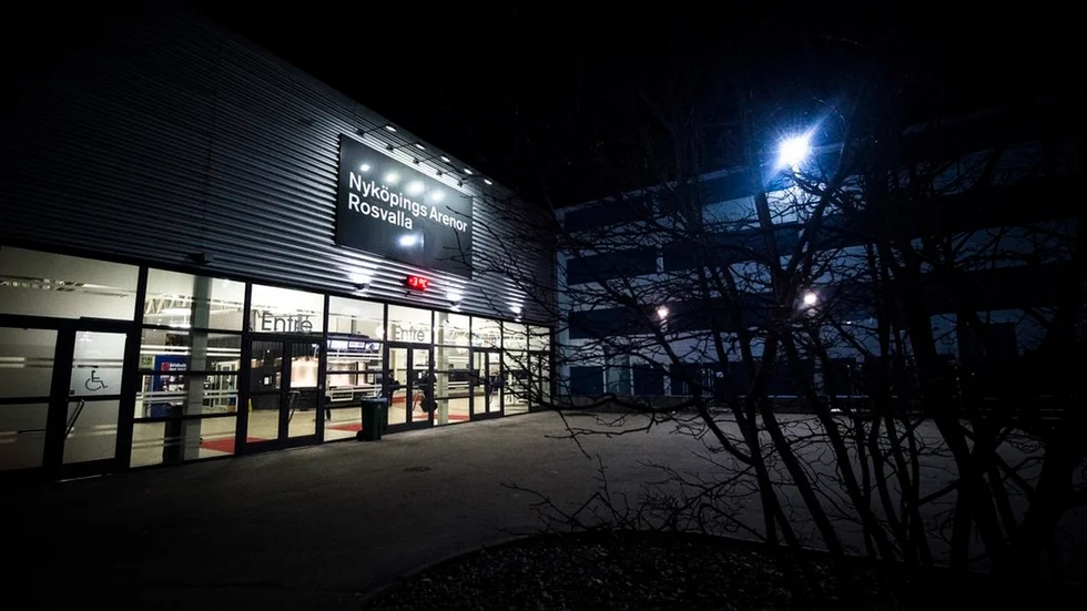 Efter att Jimmy Wedberg, som har varit anställd som sportchef där han var junior- och ungdomsansvarig och tränare för NHU:s juniorlag, sade upp sig själv lämnade han in en lista på krav till Nyköpings Hockey Ungdoms styrelse för att han skulle komma tillbaka. Något som enligt honom hade löst situationen omgående. Styrelsen gick inte med på kraven och meddelade att uppsägningen kvarstod.