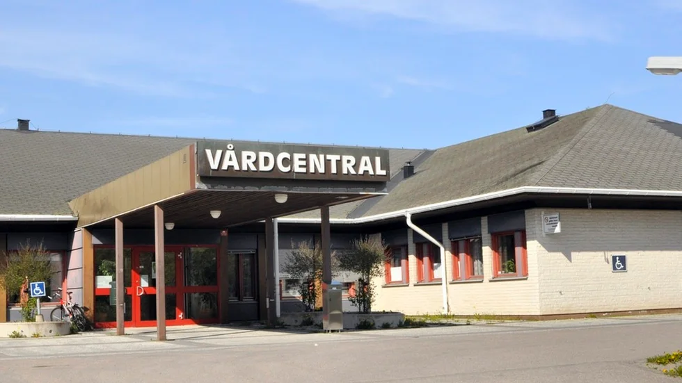På vårdcentralen ska husläkarrollen skötas, men det undergrävs om det blir svårt att få telefonkontakt.