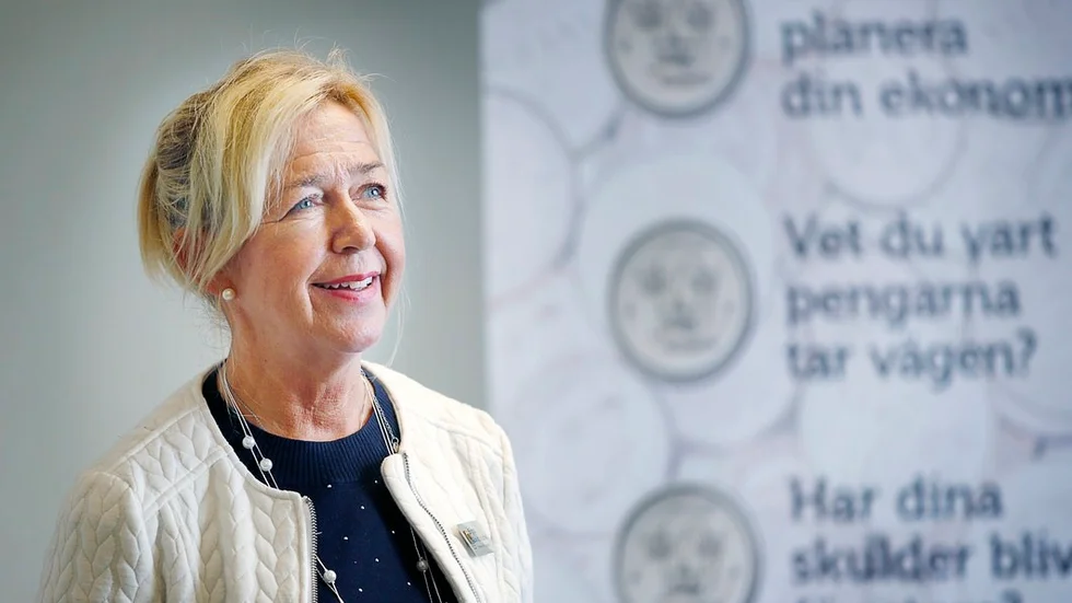 Budget- och skuldrådgivaren Birgitta Jonzon menar att antalet ansökningar har påverkats av de nya reglerna kring skuldsanering.