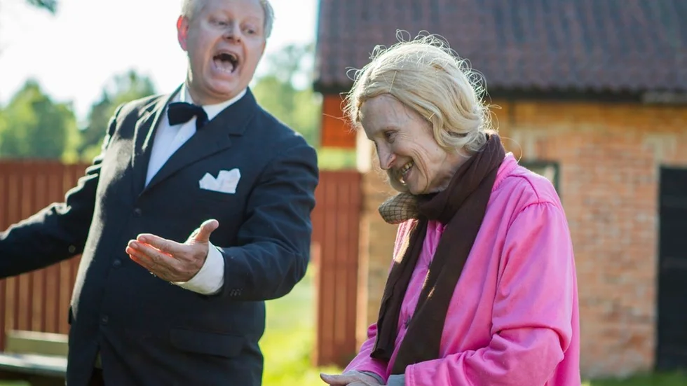 "Piller och pulver på Djulö slott" är årets sommarföreställning på friluftsteatern vid Djulö.