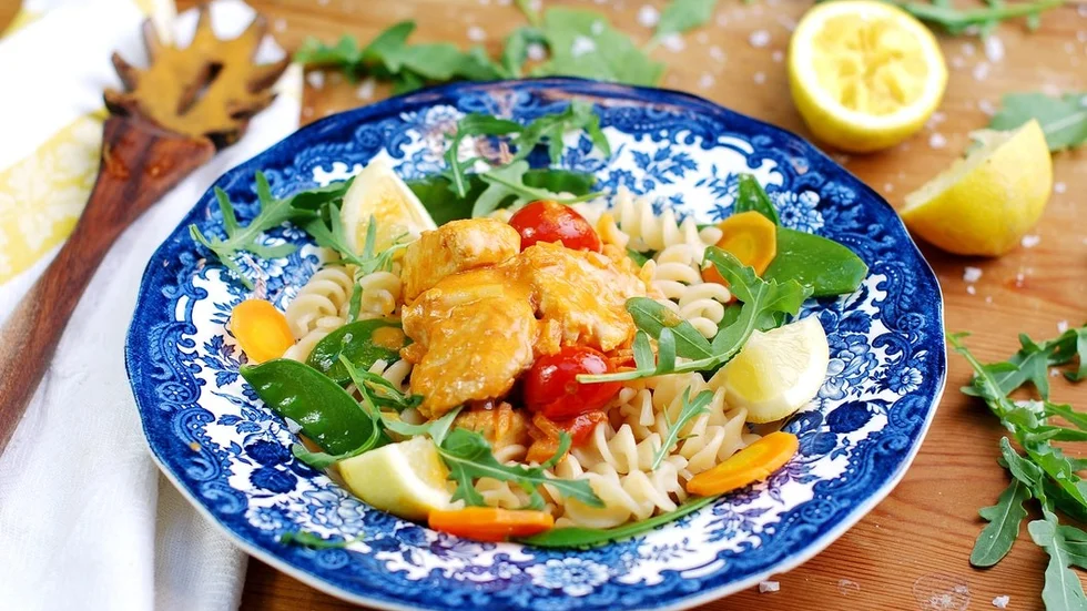 En lite syrlig pasta med krispigt grönt. Styling: Katarina Bellman, foto: Hanna Johansson, Middagsfrid.