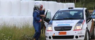 KD-ledaren Ebba Busch åkte rallybil inför Slottssprinten – ska locka fler kvinnor till sporten: "Alldeles för mycket män"