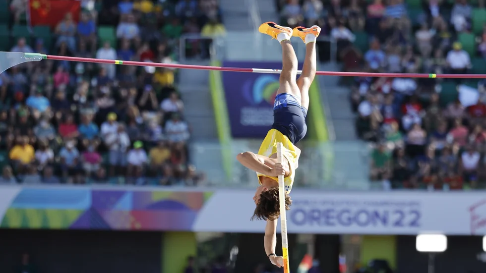 Armand Duplantis var felfri i stavhoppskvalet i friidrotts-VM på Hayward Field i amerikanska Eugene.