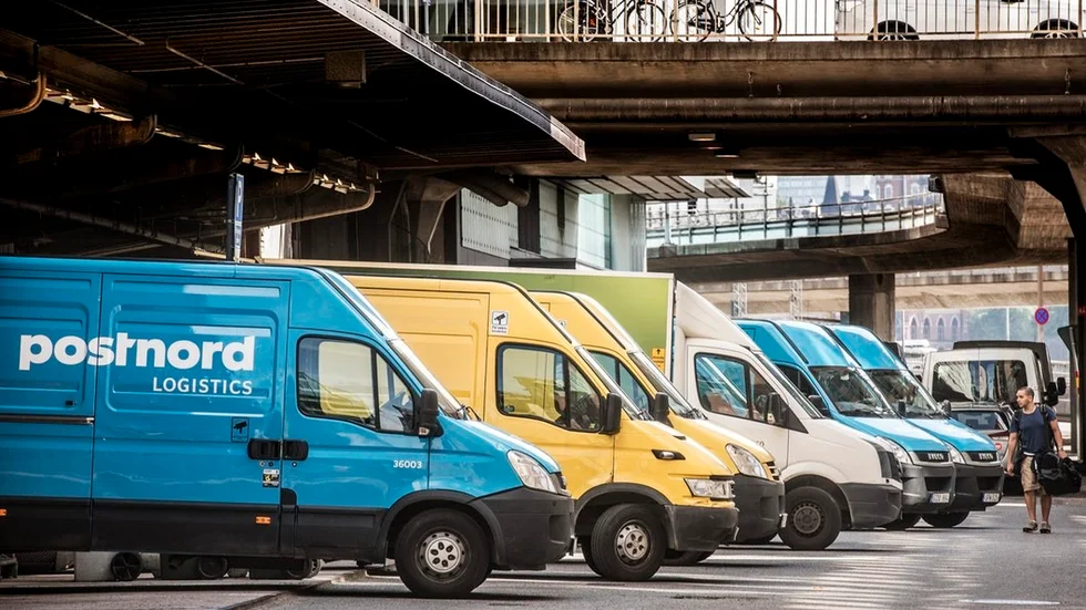 Många paket, men färre brev. Att den särskilt danska delen av Postnords kris främst betalas av Danmark löser inte den långa raden av andra framtidsproblem i postverksamheten.