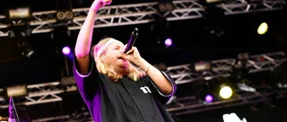Recension: Movits! först ut på Stadsfestens stora scen – värmde upp en redan kokande publik • ”Den perfekta förfesten”