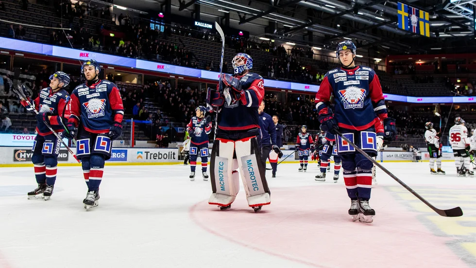 Deppigt i Saab arena under förra säsongen.
