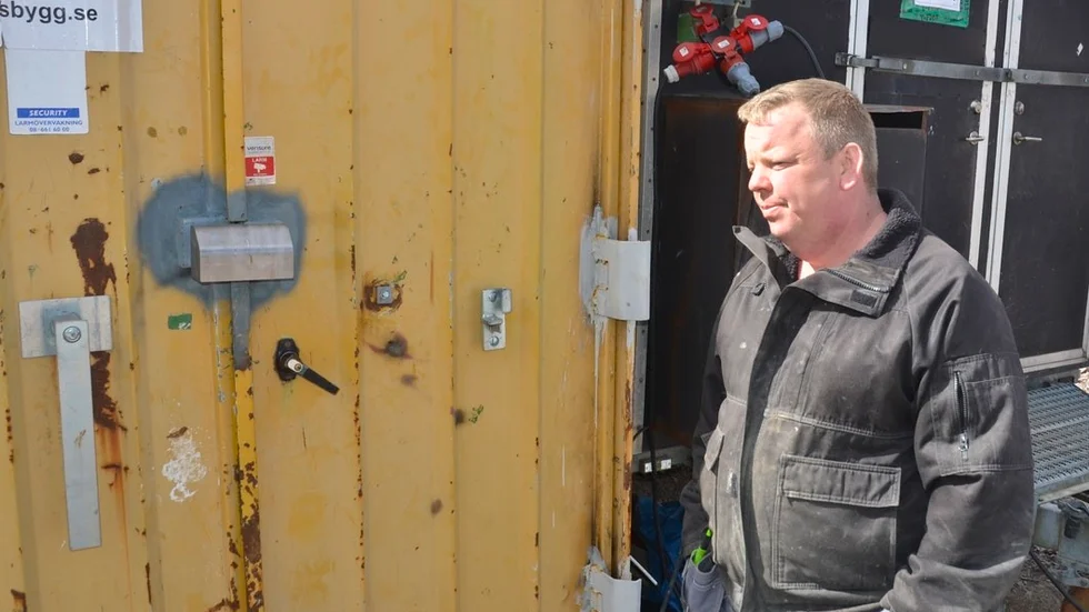 Här kapade brottslingarna av en järnbom.  Göran Wallentin har utfäst en belöning på 10 000 kronor.