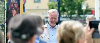 Stabilt när Pehrson (L) sommartalade