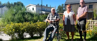 Kritiken växer från boende på Djulö backar: "Vi har tvingats titta på den förbaskade jordhögen hela sommaren"
