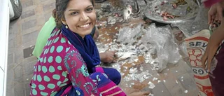 Ishrat hjälper barn i Bangladesh