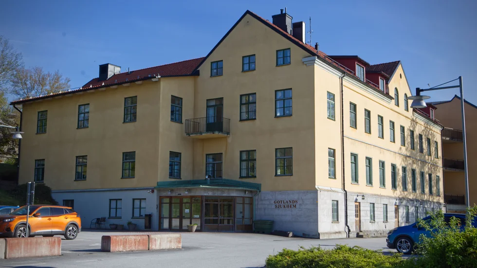 Svenska kyrkan får rädda äldreboendet som Region Gotland satt i fara.