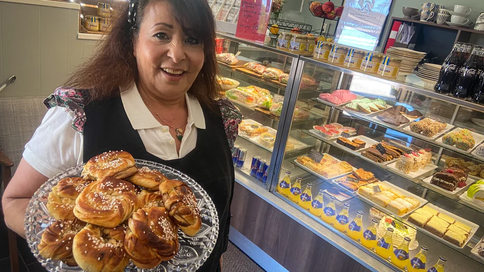 Badiha Yaacoub älskar att driva kafé, men nu vill hon pröva sina vingar med annat och letar en ny ägare av Café Källaren.