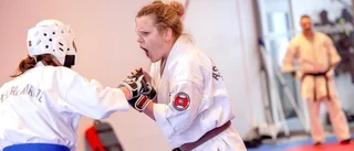 Från nybörjare till karate-VM i Japan • Johanna, 48 vann på knock