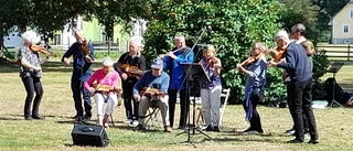 Spel och dansträff i Sanda Prästgårdspark