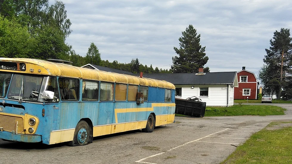 Skrotbuss centralt i Harads.