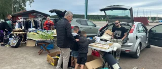 Mer liv i hamnen – bakluckeloppis varje söndag
