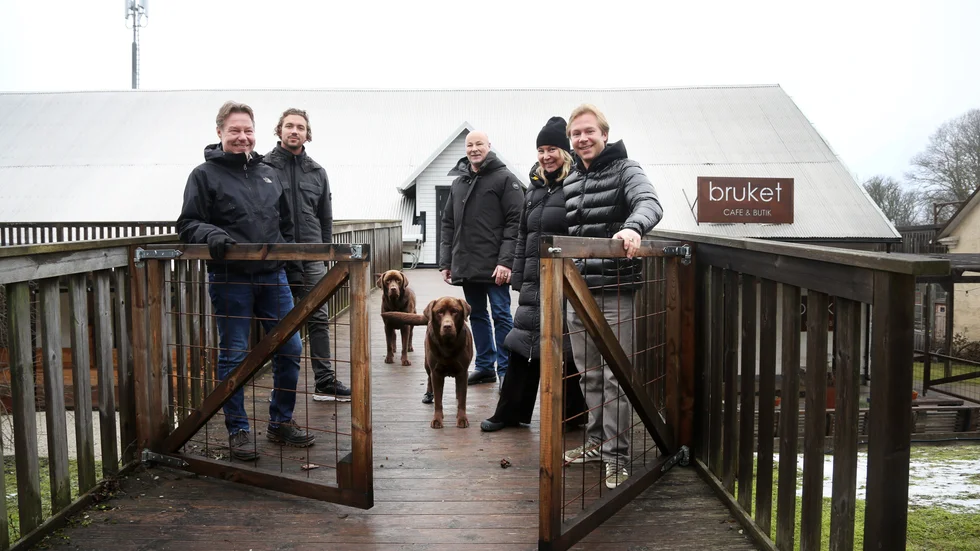 Lummelunda Grill blir namnet när restaurangen i ny regi väcks till liv igen efter konkursen i höstas. I köket kommer kocken Stefan Wall att basa, paret Christian och Helena Ericson som driver grottor och butik finns med, medan sönerna Oscar Ahlby och Jonathan Wall ansvarar för driften av kaféet.