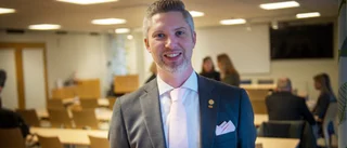 Den styrande koalitionen tar ansvar i svåra tider
