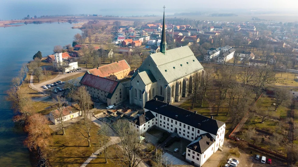 Vadstena siktar mot ett invånarantal på 8 000 eller 10 000, från dagens 7 500. Var och en får fundera över realismen, menar insändarskribenten.