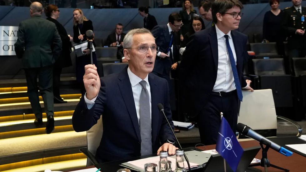 Natos generalsekreterare Jens Stoltenberg bankar igång torsdagens Natomöte i Bryssel.
