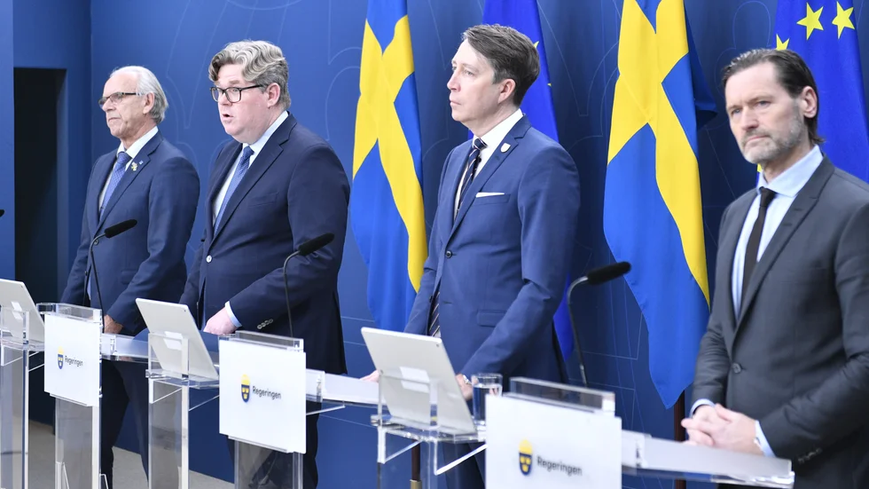 Torsten Elofsson (KD), Justitieminister Gunnar Strömmer (M), Richard Jomshof (SD) och Martin Melin (L)  presenterar förslaget om visitationszoner. Ett beslut som kritiserats för att kunna leda till en större rasprofilering.