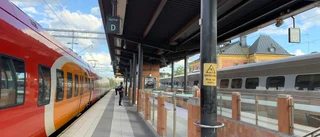 Stora störningar i tågtrafiken efter signalfel – tåg fick backa