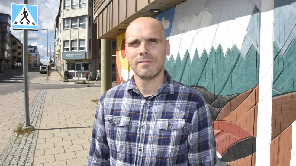 Generellt anser Erik Lampinen, förundersökningsledare i Luleå, att  ordningsvakter på krogen ska kontakta polisen om någon är för berusad. "Antingen att de får sova på polisstationen ett par timmar eller så bli hemkörda till någon som kan ta hand om dem", säger han. 