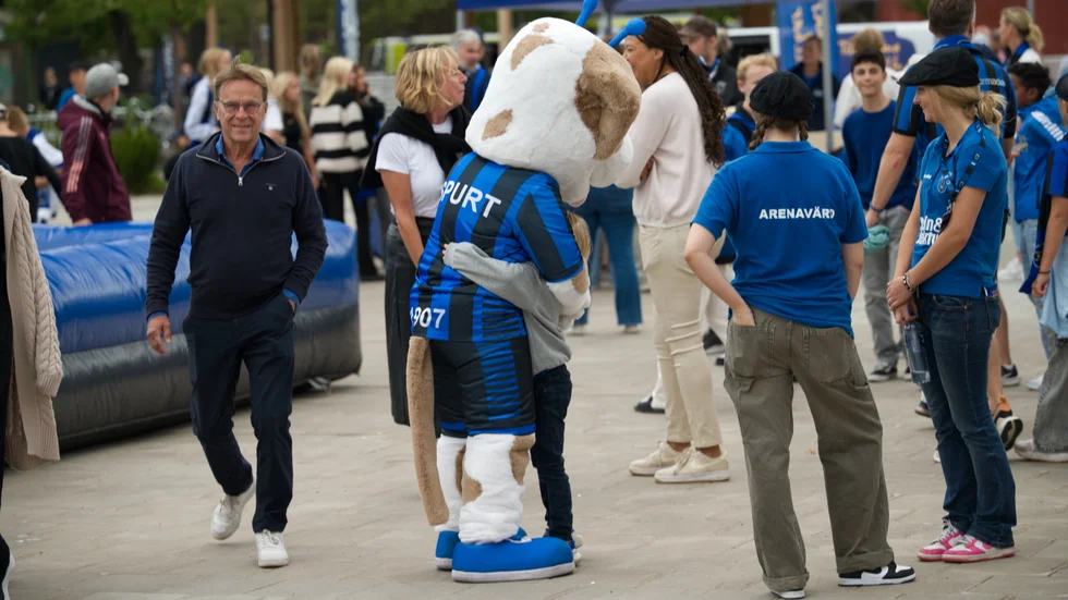 Kram utanför Studenternas.