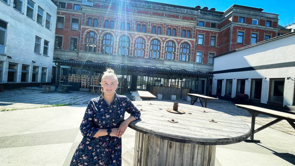 "Planeringen i år har gått mycket smidigt", säger Pernilla Öhlund som arrangerar studentbalerna på Stadshotellet i Luleå tisdag och onsdag nästa vecka. Hon säger att alla får plats och att de hittills inte behövt neka studenter biljetter.