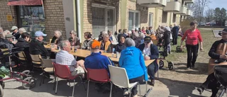 Grillfest i solskenet med PRO Skurholmen 