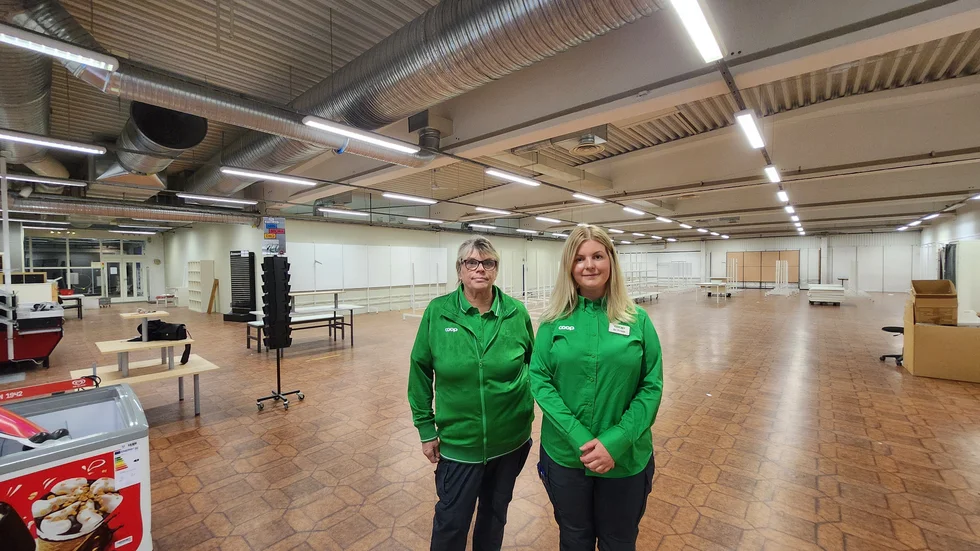 Det här ska bli den nya tillfälliga Coopbutiken. "Vi är taggade båda två, nu blickar vi framåt", säger Frida Lundberg som visade runt i lokalerna med Thori Laestander.