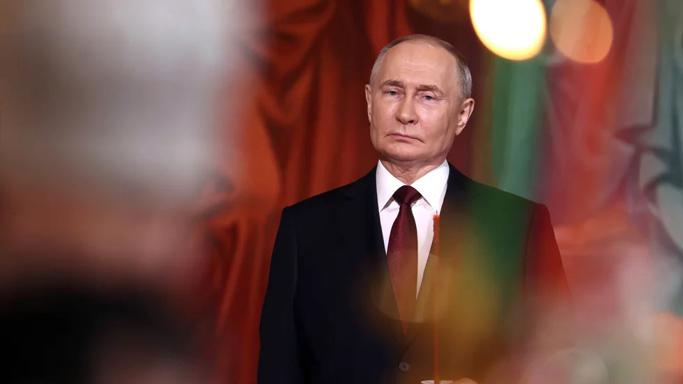 Rysslands president Vladimir Putin, här på en bild från söndagen, har beordrat en övning med
