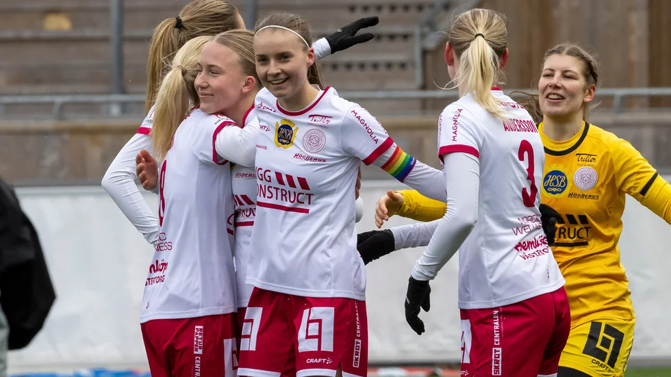 Uppsala jublar efter segern mot Eskilstuna. 