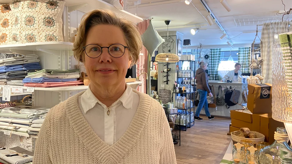 Karin Olsson, som drivit inredningbutiken i många år med sin man, säger att det har fått fin repsons sedan de gick ut med att de stänger.