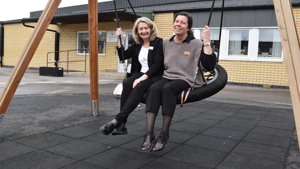 Eva-Maria Monell och Katarina Saint Cyr. "Vi försöker sätta några frön och hoppas att de gror", säger Katharina. 