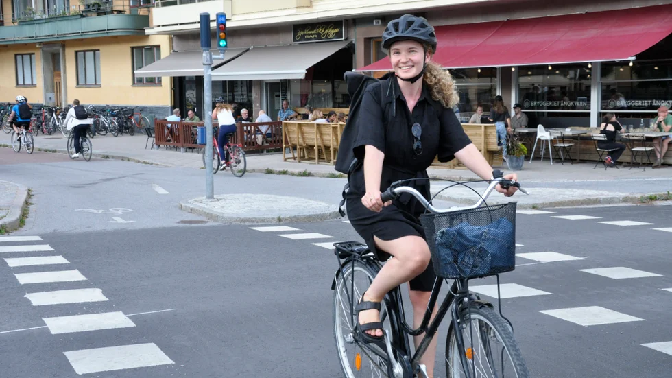 "Jag brukar se till att vänta tills det blir grönt", säger Hanna Andreasson som ofta passerar korsningen vid Islandsbron.