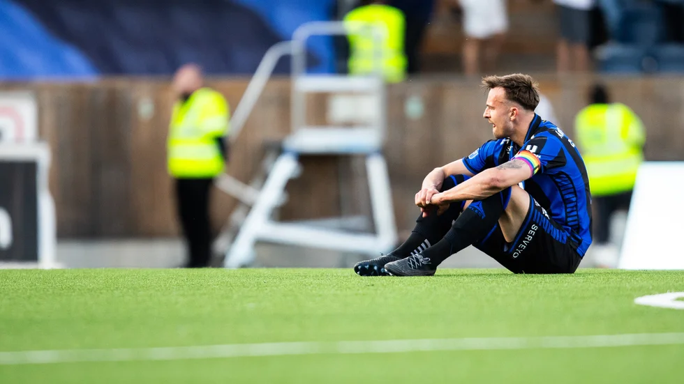 Henrik Rönnlöf Castegren missar bortamatchen mot IFK Göteborg på grund av avstängning.