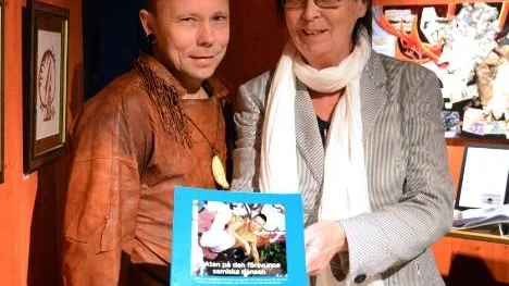 Ola Stinnerbom och Birgitta Stålnert jagar den försvunna dansen. På onsdagskvällen föreläste de i Arjeplog och ikväll i Arvidsjaur ger Stinnerbom och Kompani Nomad dansföreställningen "On Location".