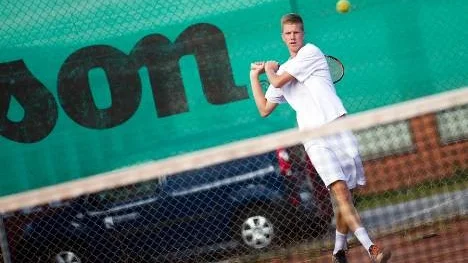 "Jag vill bli ännu bättre på att serva och gå mer mot nätet", säger Mårten Jonsson. Han gör snart sin andra  säsong i den amerikanska collegetennisen som han hoppas ska bli ännu bättre än sin första.