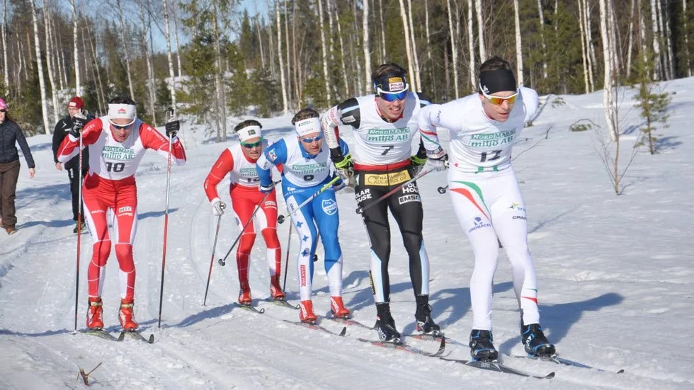 Skatamarksloppet. Här leder slutlige vinnaren Martin Bergström före finländaren Ari Luusua, som åkte e hem ett vandringspris i tävlingen för alltid med sin tredjeplats.