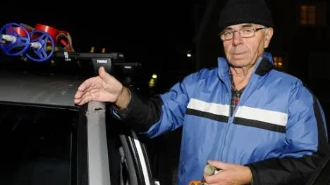 En vecka efter skottlossningen sover Olavi Lundström fortfarande dåligt. Han inser hur nära kulan var att träffa honom. "Han som har skjutit kanske mår illa en stund. Jag tror det är lika bra om man inte vet vem det är när jag inte fick tag i han direkt", säger han.