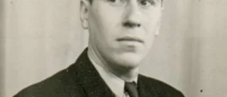 90 ÅR