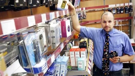 "Om man blåser i en alkomätare när man just druckit, kan den tappa kalibreringen och därmed sluta fungera", säger Joel Rynbäck på Clas Ohlson.