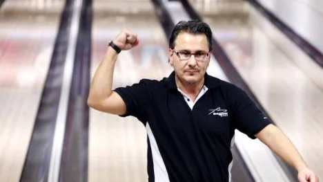 Lars Sandberg blev banans kung i bowlingderbyt. Han hade 750 efter tre serier och stannade på fina 973 poäng. "Men jag tänkte faktiskt aldrig på 1 000 poäng", säger han.